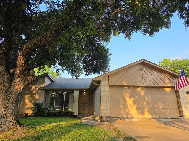 10103 King Ranch Lane, Sugar Land, TX 77498