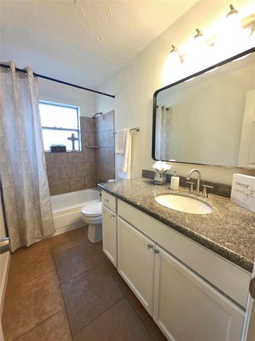 10103 King Ranch Lane, Sugar Land, TX 77498