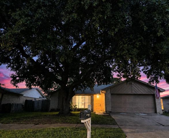 10103 King Ranch Lane, Sugar Land, TX 77498