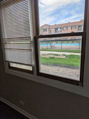 1756 Fayette C, Hoffman Estates, IL 60169