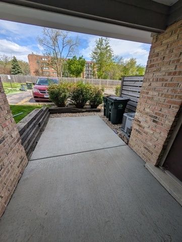 1756 Fayette C, Hoffman Estates, IL 60169