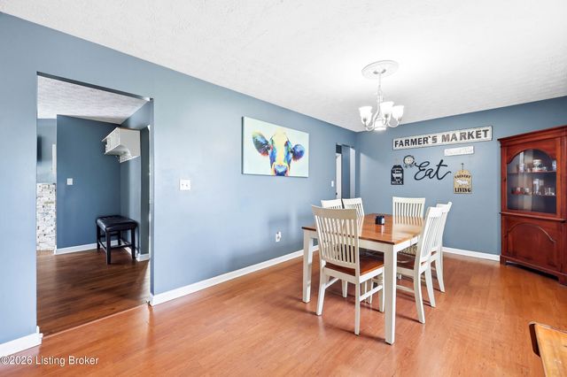 225 Melwood Dr, Shepherdsville, KY 40165