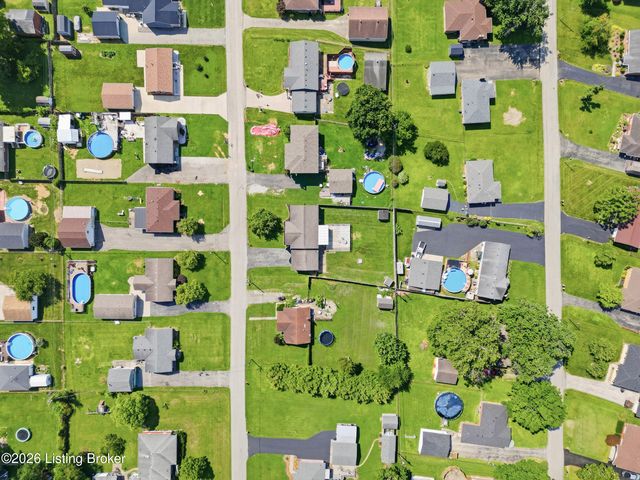 225 Melwood Dr, Shepherdsville, KY 40165