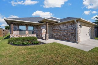 2304 Southridge Lane, Sherman, TX 75092