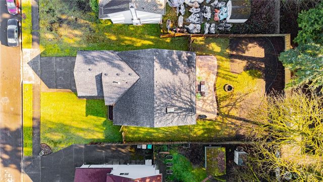 6715 3rd Way SE, Lacey, WA 98503