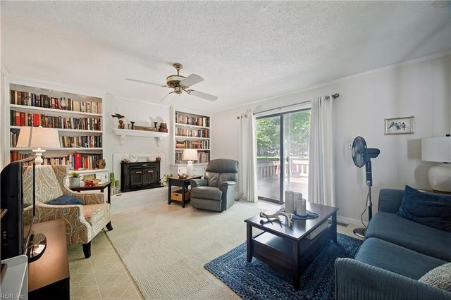 5 Kramer CT, Hampton, VA 23664