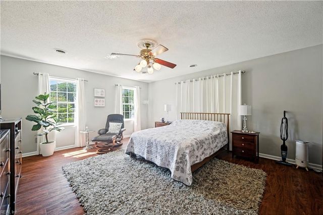 5 Kramer CT, Hampton, VA 23664