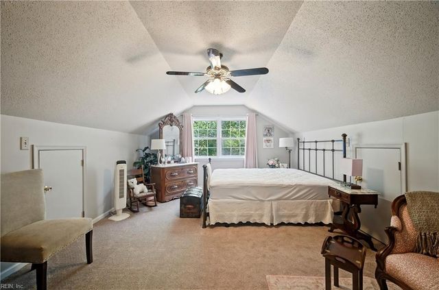 5 Kramer CT, Hampton, VA 23664