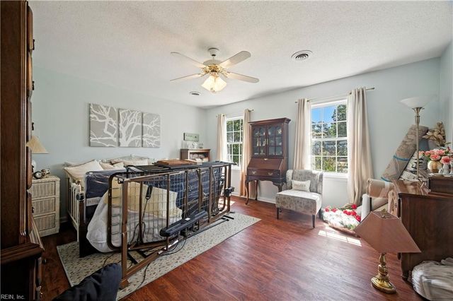 5 Kramer CT, Hampton, VA 23664