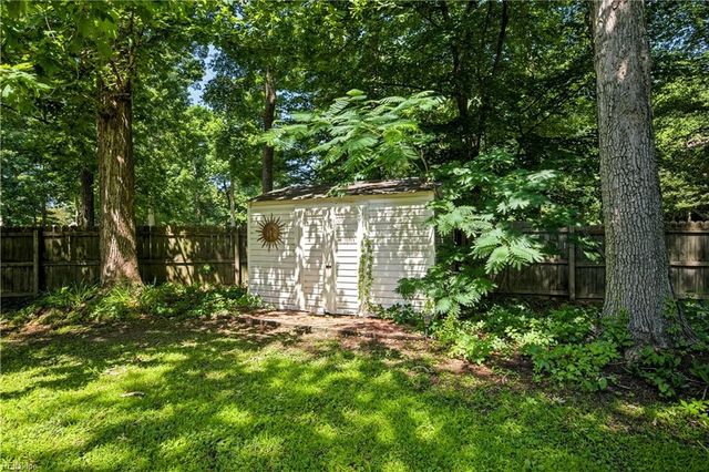5 Kramer CT, Hampton, VA 23664