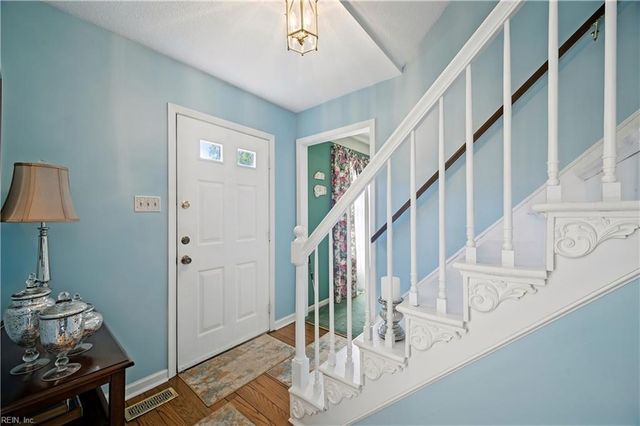 5 Kramer CT, Hampton, VA 23664