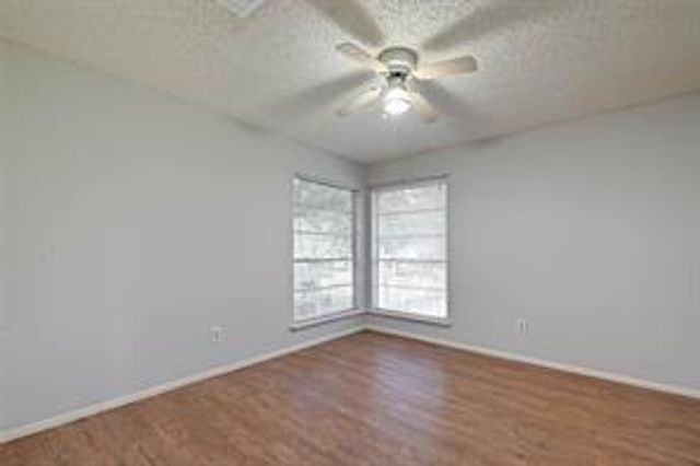 841 Lakeview Drive, Sugar Land, TX 77498