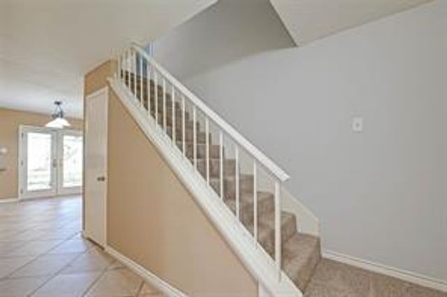 841 Lakeview Drive, Sugar Land, TX 77498