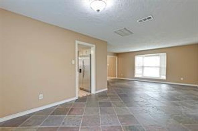 841 Lakeview Drive, Sugar Land, TX 77498