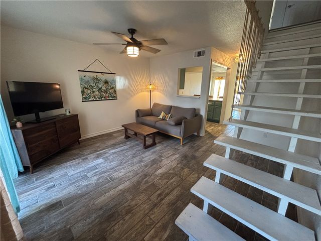 4141 Whiteley Dr 203, Corpus Christi, TX 78418