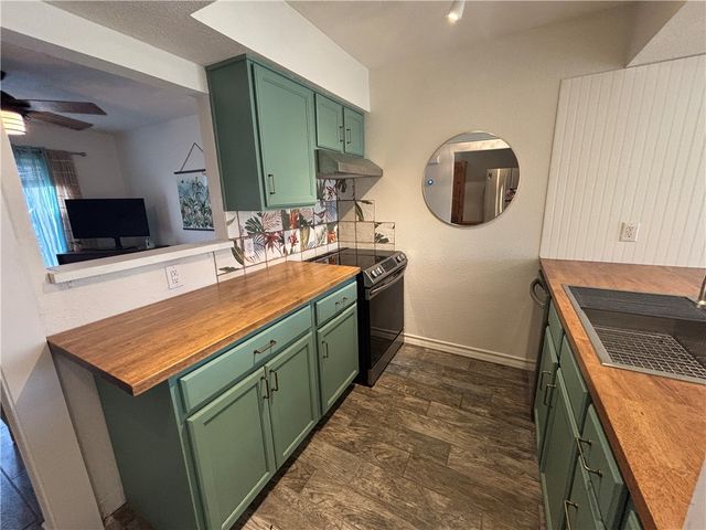 4141 Whiteley Dr 203, Corpus Christi, TX 78418