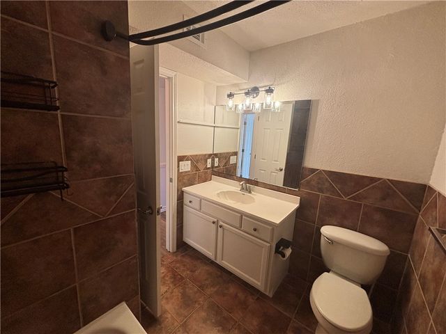 4141 Whiteley Dr 203, Corpus Christi, TX 78418