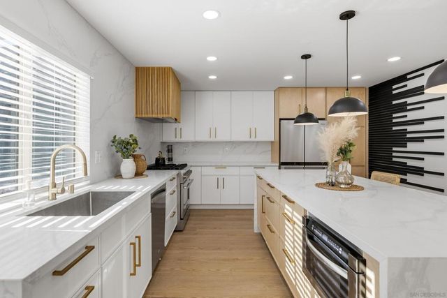 4716 Murat Pl, San Diego, CA 92117