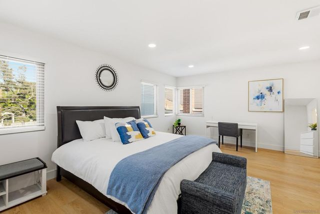 4716 Murat Pl, San Diego, CA 92117