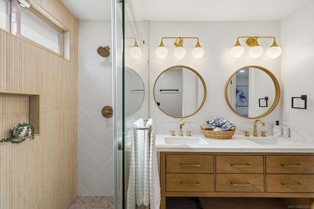 4716 Murat Pl, San Diego, CA 92117