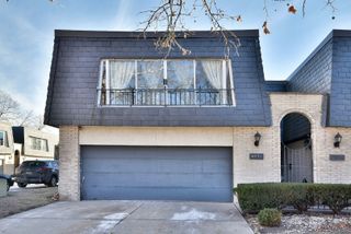 9831 S Karlov Avenue, Oak Lawn, IL 60453