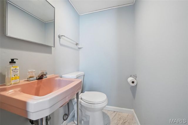 1122 Grandview Place, St Louis, MO 63139