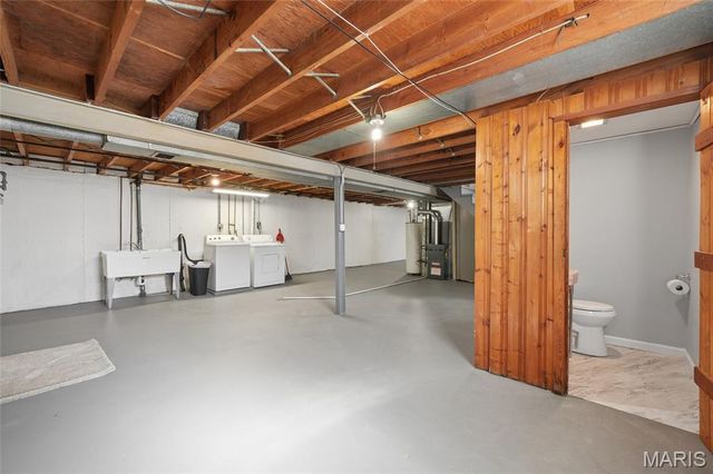 1122 Grandview Place, St Louis, MO 63139