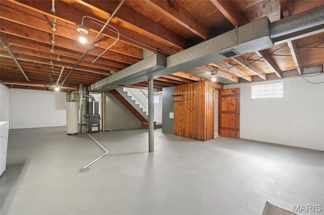 1122 Grandview Place, St Louis, MO 63139