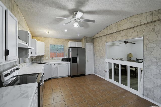 2211 Palomino Dr, San Antonio, TX 78227