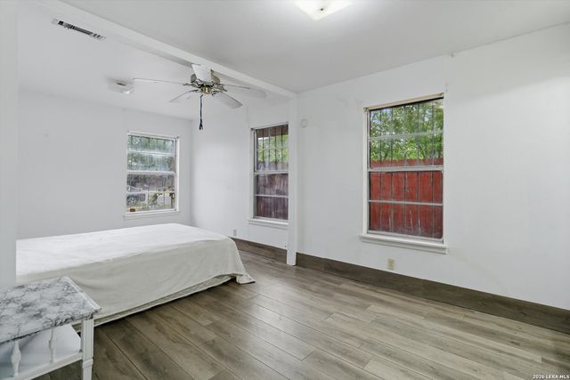 2211 Palomino Dr, San Antonio, TX 78227