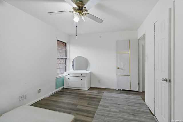 2211 Palomino Dr, San Antonio, TX 78227