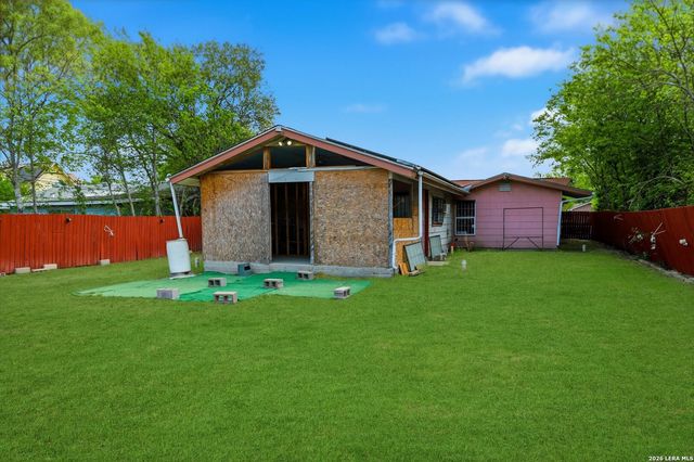 2211 Palomino Dr, San Antonio, TX 78227