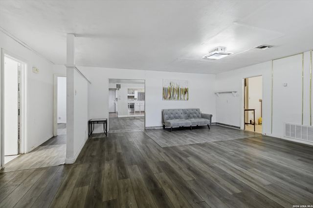 2211 Palomino Dr, San Antonio, TX 78227