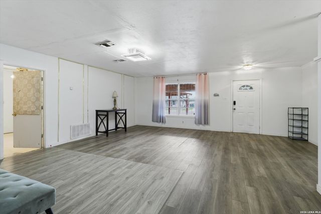 2211 Palomino Dr, San Antonio, TX 78227