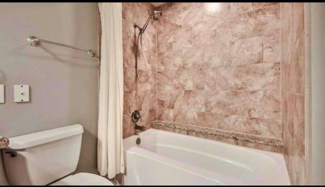 2400 Mccue Road 452, Houston, TX 77056