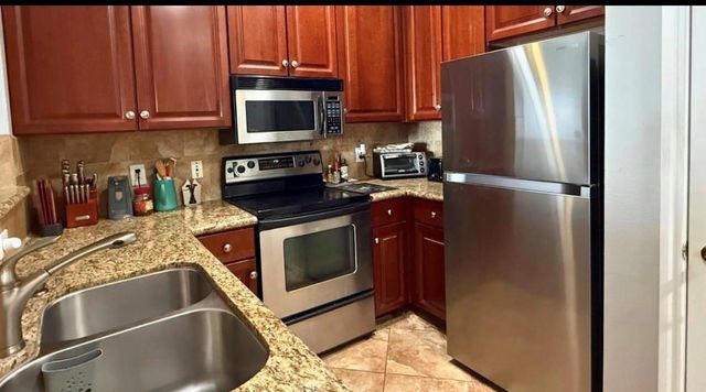 2400 Mccue Road 452, Houston, TX 77056