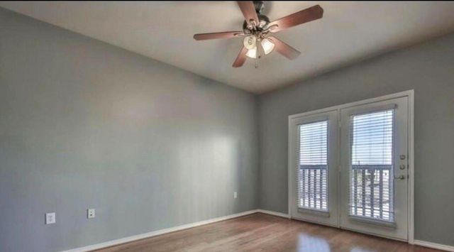 2400 Mccue Road 452, Houston, TX 77056
