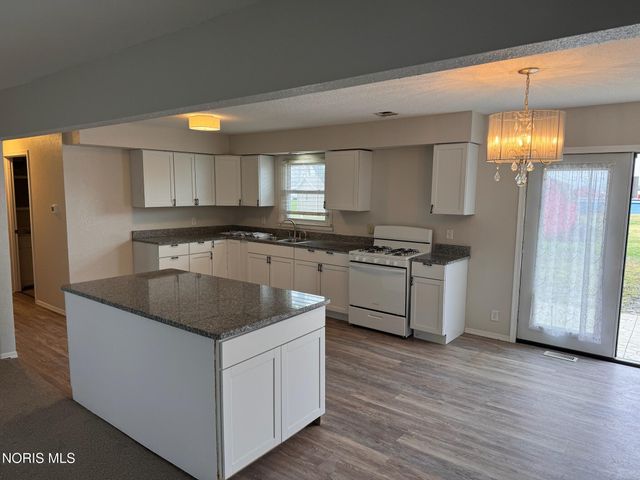 10918 Ohio 15, Montpelier, OH 43543