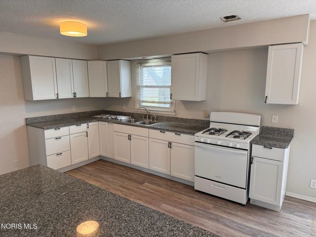 10918 Ohio 15, Montpelier, OH 43543