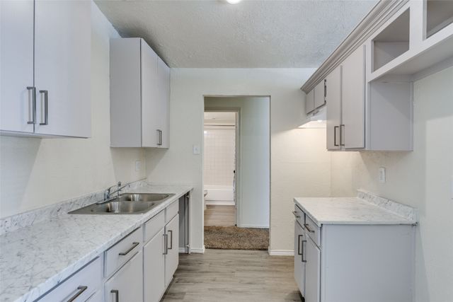 9912 Hustead Street, Dallas, TX 75217