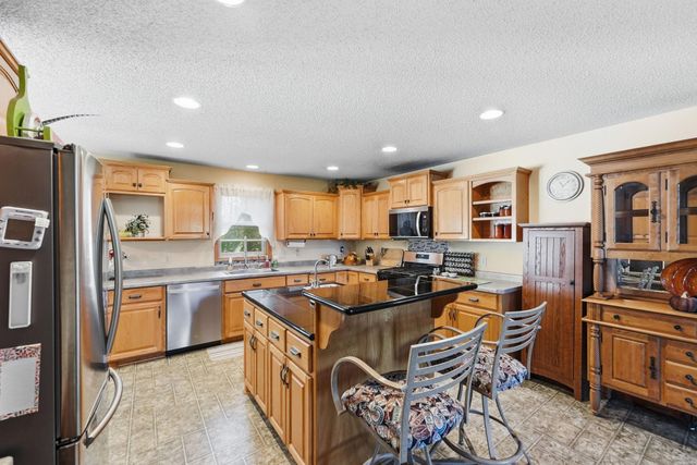 2780 229th Avenue NW, Oak Grove, MN 55005