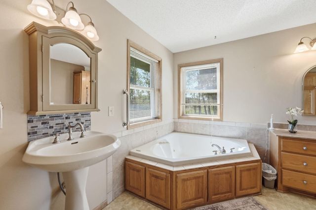 2780 229th Avenue NW, Oak Grove, MN 55005