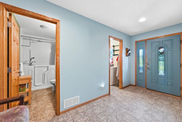 2780 229th Avenue NW, Oak Grove, MN 55005