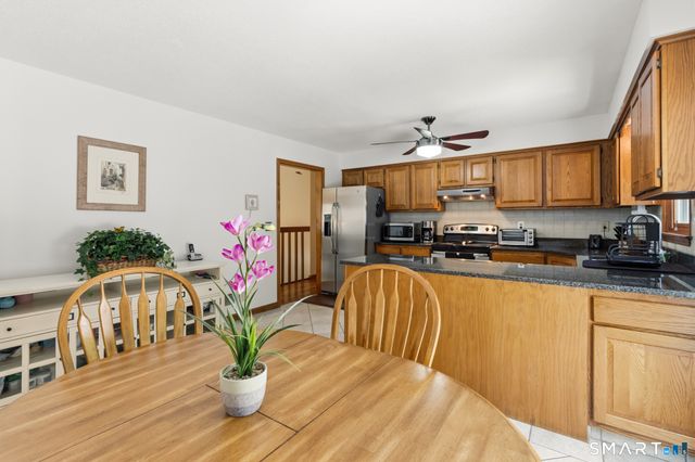 21 Markwood Road, Manchester, CT 06040