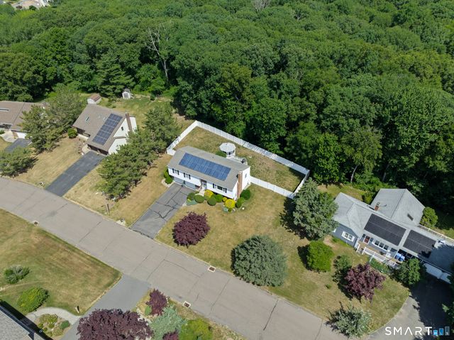 21 Markwood Road, Manchester, CT 06040