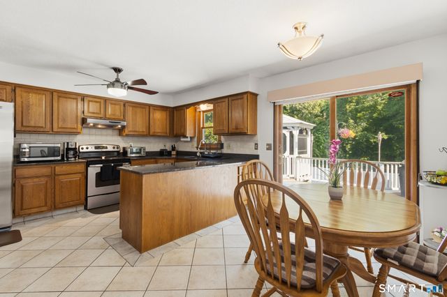 21 Markwood Road, Manchester, CT 06040