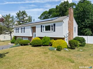 21 Markwood Road, Manchester, CT 06040