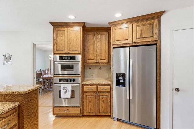20 Sheppard LN, Lampasas, TX 76550