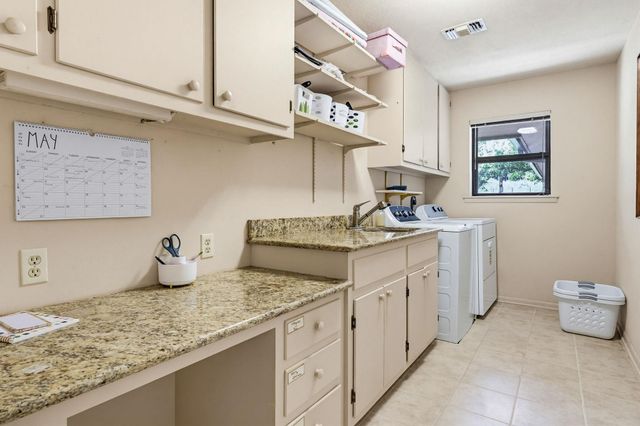 20 Sheppard LN, Lampasas, TX 76550