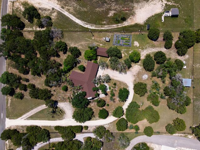 20 Sheppard LN, Lampasas, TX 76550